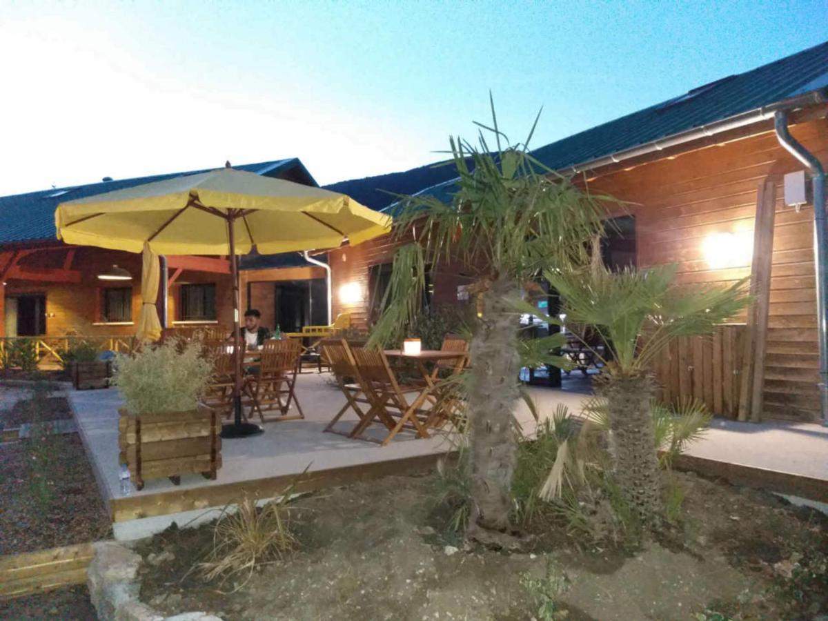 Les Chalets De Saint Maurice Dieulefit Bagian luar foto