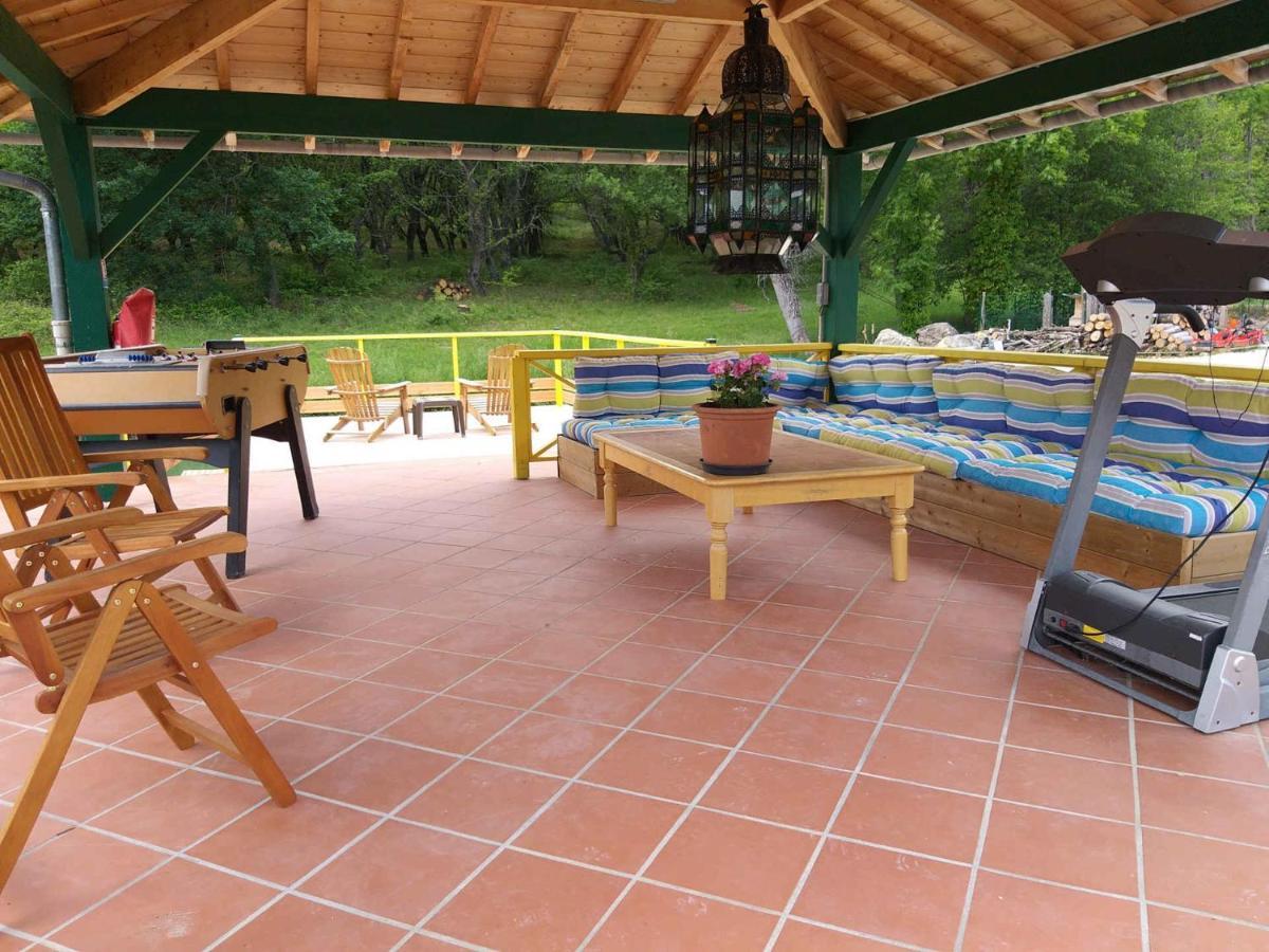 Les Chalets De Saint Maurice Dieulefit Bagian luar foto